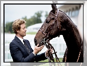 Simon Baker, Koń