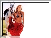Molly Sims, Konik